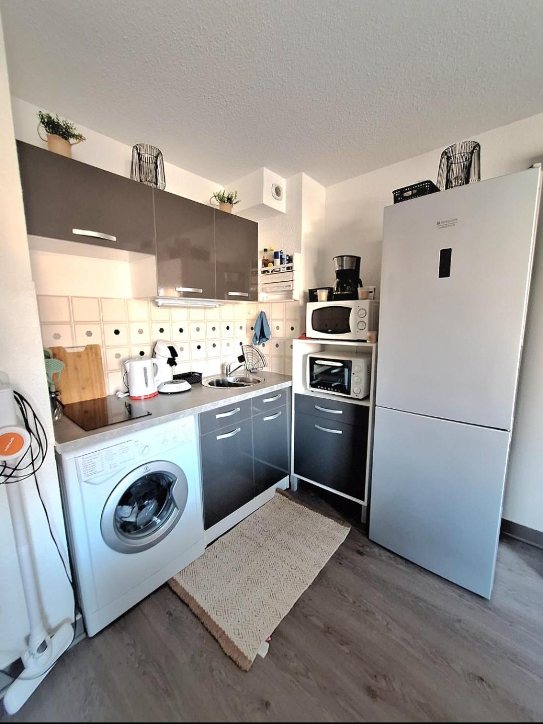 Studio Pour 4 Personnes Proche Du Port Et Des Plages Agde Exterior foto