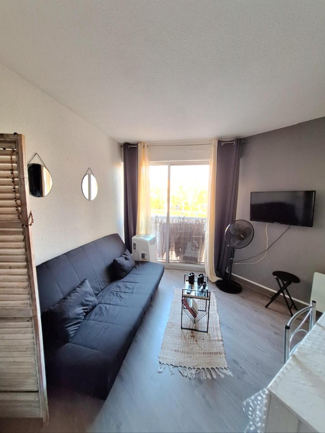 Studio Pour 4 Personnes Proche Du Port Et Des Plages Agde Exterior foto